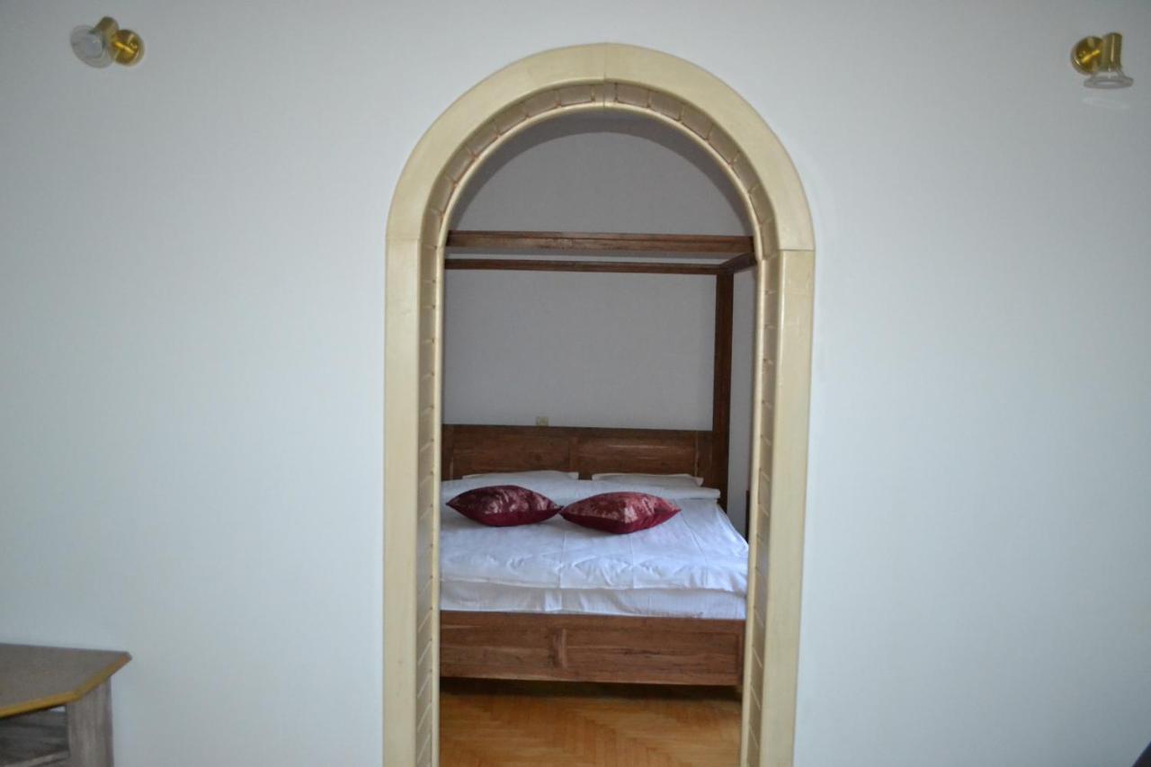 Castle Gate Hotel Bran  Bagian luar foto