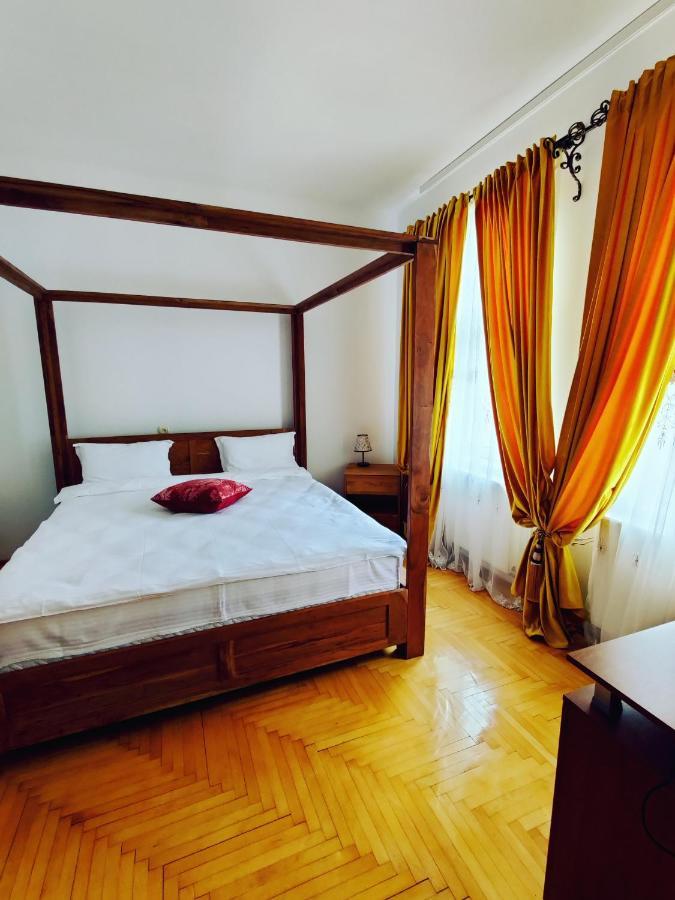 Castle Gate Hotel Bran  Bagian luar foto