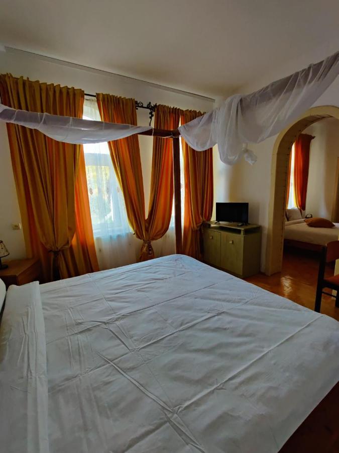 Castle Gate Hotel Bran  Bagian luar foto